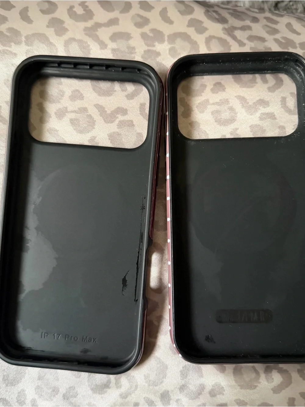 2 Iphone 17 pro max cases